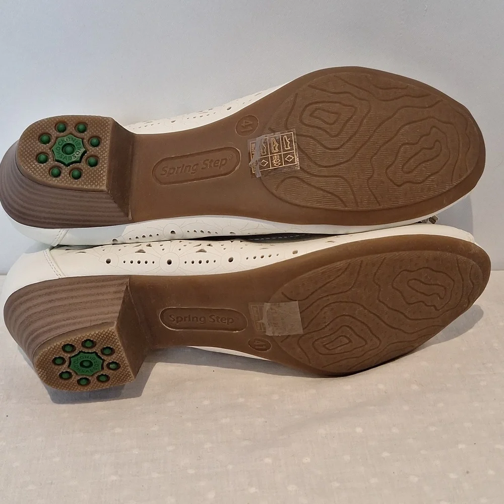 Spring Step White Lazer Cut Peep-Toe Low Heel Size EU 41 US 11 NWOB